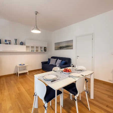 Appartement Bnbutler - Strigelli, 13 - Accogliente Bilocale Con Balcone