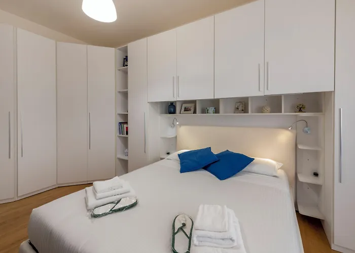 شقة Bnbutler - Strigelli, 13 - Accogliente Bilocale Con Balcone *