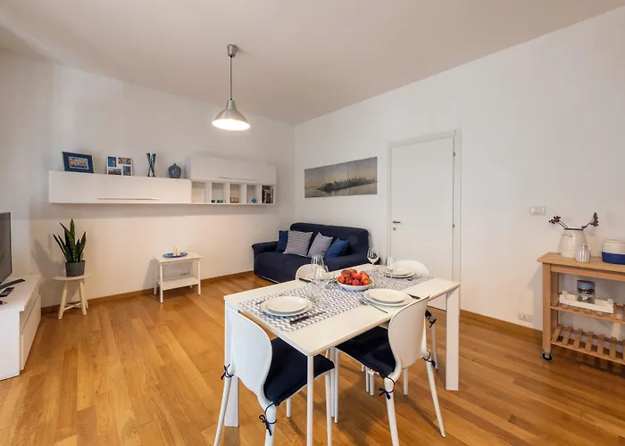 شقة Bnbutler - Strigelli, 13 - Accogliente Bilocale Con Balcone