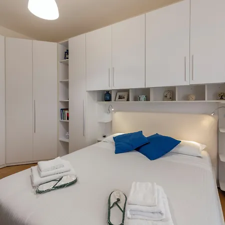 Appartement Bnbutler - Strigelli, 13 - Accogliente Bilocale Con Balcone *