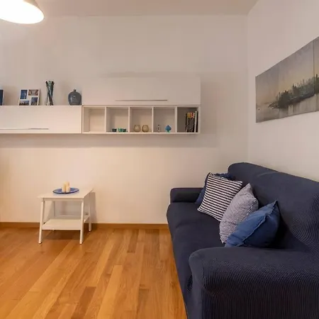 Apartamento Bnbutler - Strigelli, 13 - Accogliente Bilocale Con Balcone *